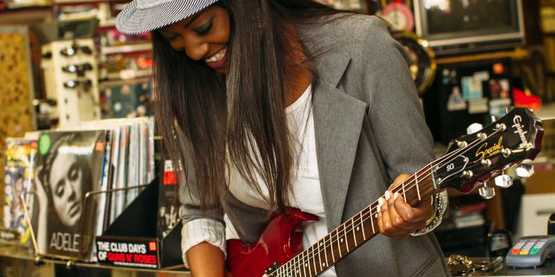 如何利用POS系统实时数据优化排班？商业设备与扫码支付赋能餐饮人力调度